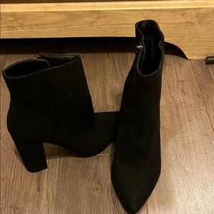 Elegant Black Ankle Boots